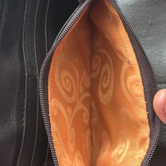 Shoulder bag and wallet - Picture 8 of 17